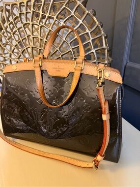 Authentic Louis Vuitton Brea MM Monogram Vernis Patent Leather Dark Olive/Brown